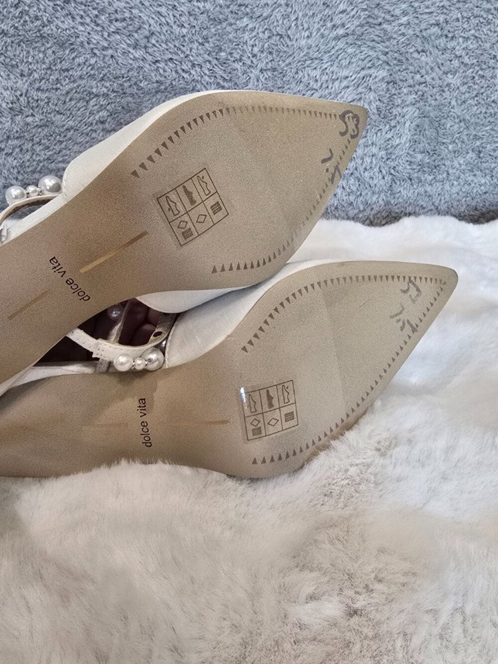 Dolce Vita Kanika Pearl Heels Vanilla Silk Womens Size 7.5 Bride Bridal Party - Picture 7 of 12